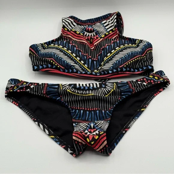 Bar III Black and Red Geometric Bikini Swimwear Size Small - Picture 1 of 13